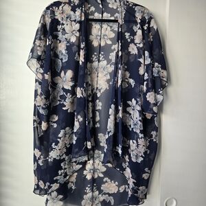 Floral Navy,White & Peach Women's Chiffon Kimono